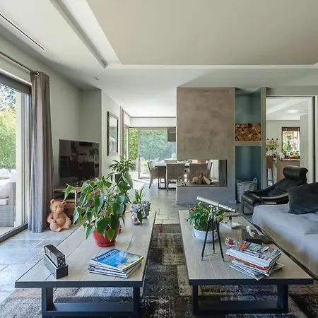 In Juan-les-pins With Heated Pool Antibes