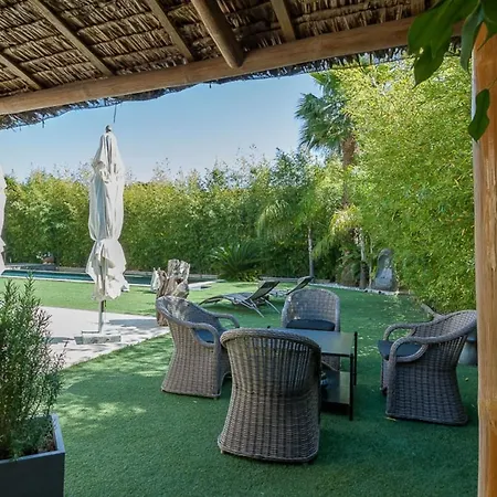 In Juan-les-pins With Heated Pool